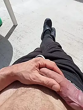 MrTamburine22 online show from April 6, 2026, 12:28 pm