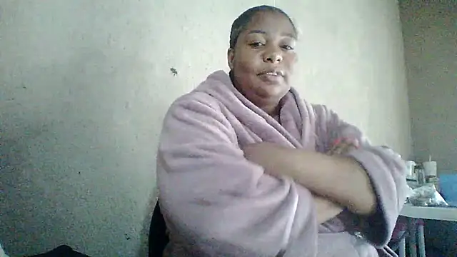 Snapshot of bustyboobs6 chatting on December 3, 2025, 6:36 am bustyboobs6 online show from December 3, 2025, 6:36 am