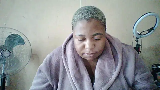 Snapshot of bustyboobs6 chatting on February 17, 2026, 5:05 am bustyboobs6 online show from February 17, 2026, 5:05 am