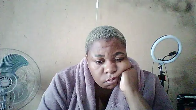 Snapshot of bustyboobs6 chatting on February 15, 2026, 6:25 am bustyboobs6 online show from February 15, 2026, 6:25 am