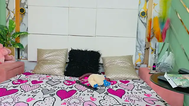 Snapshot of AmeliaANDEmily chatting on September 23, 2025, 2:13 pm AmeliaANDEmily online show from September 23, 2025, 2:13 pm