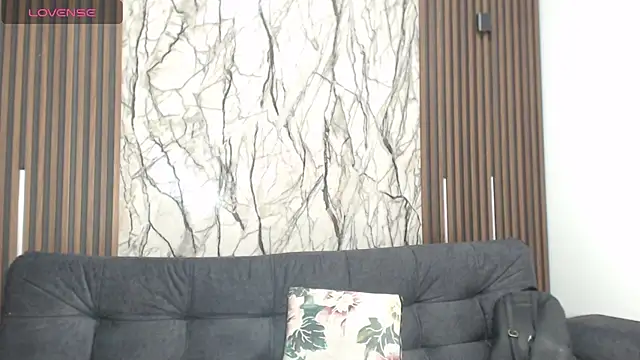 NAHOMI MILLER online show from February 12, 2026, 9:03 pm