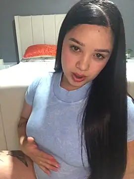 Snapshot of Julieta_333 chatting on September 13, 2025, 12:43 am Julieta 333 online show from September 13, 2025, 12:43 am