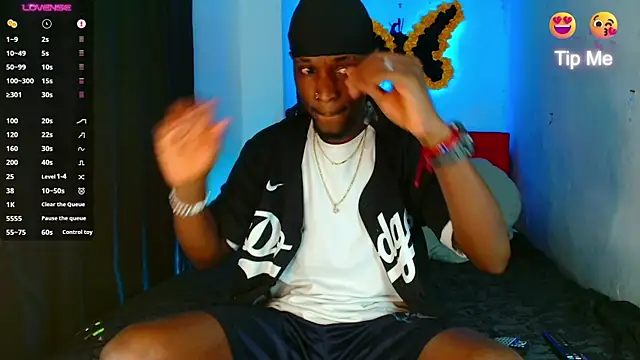 Aroonpapisex online show from April 9, 2026, 2:24 am