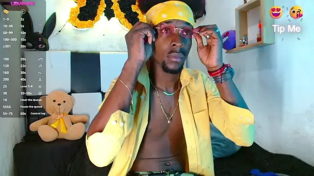 Aroonpapisex online show from March 13, 2026, 2:00 pm