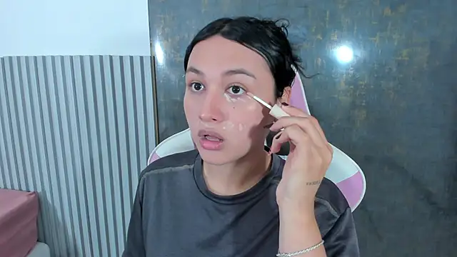 Snapshot of lana_boomer chatting on December 2, 2025, 8:32 pm lana boomer online show from December 2, 2025, 8:32 pm