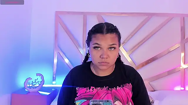 Snapshot of Carolina_Evanss chatting on October 9, 2025, 11:33 am Carolina Evanss online show from October 9, 2025, 11:33 am