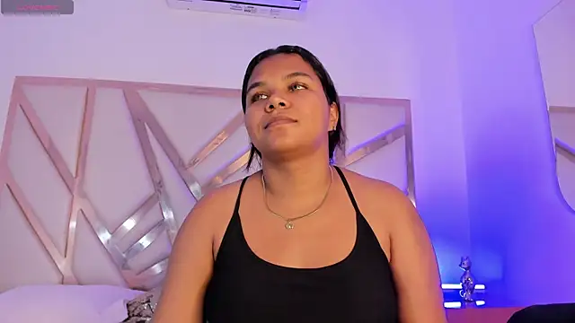 Snapshot of Carolina_Evanss chatting on September 27, 2025, 11:38 am Carolina Evanss online show from September 27, 2025, 11:38 am