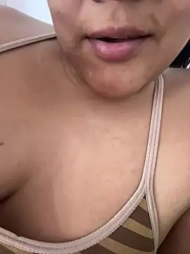 Snapshot of kiyomi-amour chatting on December 27, 2024, 12:18 am kiyomi-amour online show from December 27, 2024, 12:18 am