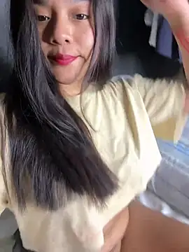 Snapshot of kiyomi-amour chatting on January 22, 2025, 6:42 am kiyomi-amour online show from January 22, 2025, 6:42 am