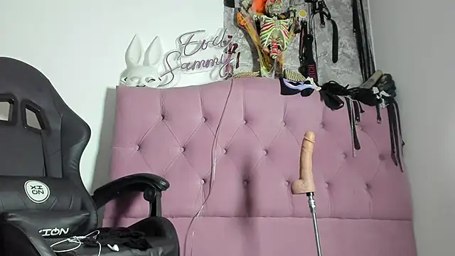 Snapshot of Evil_sammy chatting on November 13, 2025, 8:35 pm Evil sammy online show from November 13, 2025, 8:35 pm