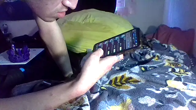 Snapshot of ATwinkie chatting on March 22, 2025, 6:36 pm ATwinkie online show from March 22, 2025, 6:36 pm