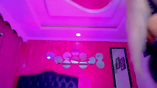 Snapshot of TiffanyMackensyy chatting on February 13, 2026, 1:38 am TiffanyMackensyy online show from February 13, 2026, 1:38 am