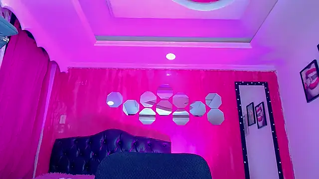 Snapshot of TiffanyMackensyy chatting on February 20, 2026, 6:26 am TiffanyMackensyy online show from February 20, 2026, 6:26 am