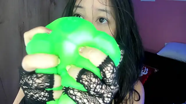 Snapshot of agnes_213 chatting on November 21, 2025, 1:43 pm agnes 213 online show from November 21, 2025, 1:43 pm