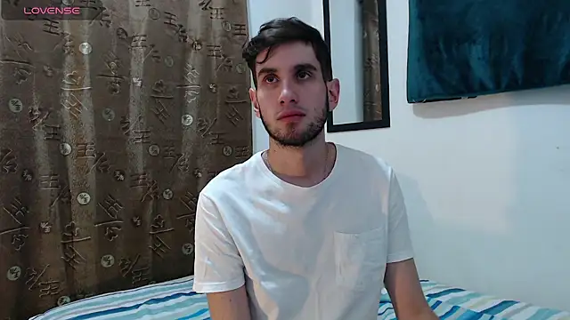 Snapshot of Thhiago_tay chatting on October 17, 2025, 5:55 am Thhiago tay online show from October 17, 2025, 5:55 am