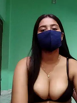 Snapshot of lovely-tanu chatting on December 24, 2024, 8:33 am lovely-tanu online show from December 24, 2024, 8:33 am