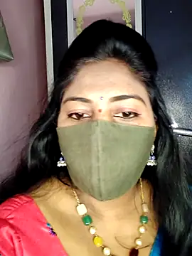 RomeoJuliet345 online show from November 25, 2025, 7:52 am