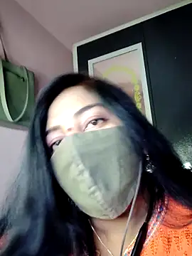 RomeoJuliet345 online show from February 1, 2026, 2:04 pm