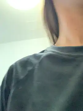 MiraMiss online show from December 18, 2025, 8:08 am