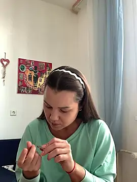 Snapshot of MiraMiss chatting on March 4, 2026, 10:34 am MiraMiss online show from March 4, 2026, 10:34 am