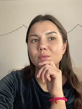 Snapshot of MiraMiss chatting on February 3, 2026, 9:47 am MiraMiss online show from February 3, 2026, 9:47 am