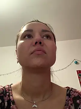 MiraMiss online show from December 14, 2025, 8:42 am