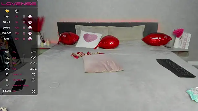 Snapshot of BritneyLix chatting on March 18, 2025, 6:17 pm BritneyLix online show from March 18, 2025, 6:17 pm