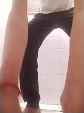 jenilmax online show from November 4, 2025, 6:17 am