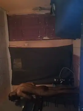 Snapshot of lukay69 chatting on December 4, 2025, 10:03 am lukay69 online show from December 4, 2025, 10:03 am