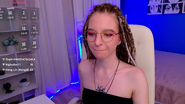 Snapshot of VioletShine chatting on February 6, 2025, 1:32 pm VioletShine online show from February 6, 2025, 1:32 pm