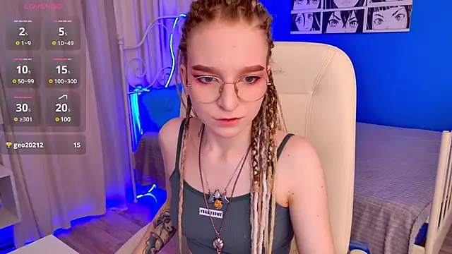 Snapshot of VioletShine chatting on March 13, 2025, 2:44 pm VioletShine online show from March 13, 2025, 2:44 pm