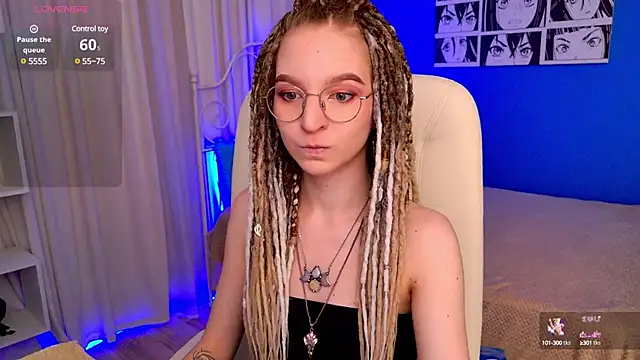 Snapshot of VioletShine chatting on March 15, 2025, 2:45 pm VioletShine online show from March 15, 2025, 2:45 pm