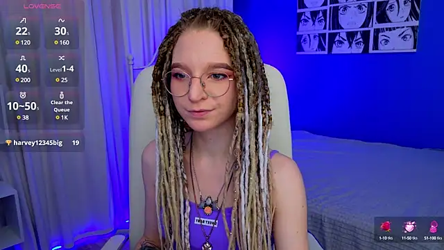 Snapshot of VioletShine chatting on March 6, 2025, 2:40 pm VioletShine online show from March 6, 2025, 2:40 pm