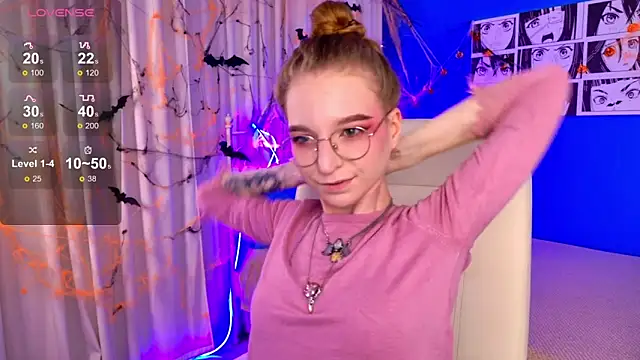 VioletShine online show from October 22, 2025, 12:26 pm