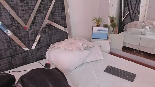 Snapshot of Jonness_Isa_ chatting on February 8, 2026, 12:47 pm Jonness Isa online show from February 8, 2026, 12:47 pm