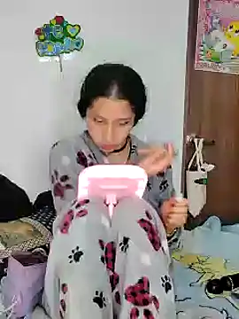 Snapshot of Queenjenn__ chatting on May 17, 2026, 7:52 am Queenjenn online show from May 17, 2026, 7:52 am