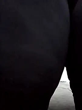 Snapshot of big_yoyo chatting on December 19, 2025, 9:33 am big yoyo online show from December 19, 2025, 9:33 am