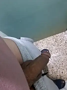 Snapshot of Steve98768 chatting on December 11, 2024, 1:26 am Steve98768 online show from December 11, 2024, 1:26 am