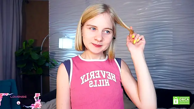 Snapshot of OdelinaFicken chatting on October 30, 2025, 6:55 am OdelinaFicken online show from October 30, 2025, 6:55 am