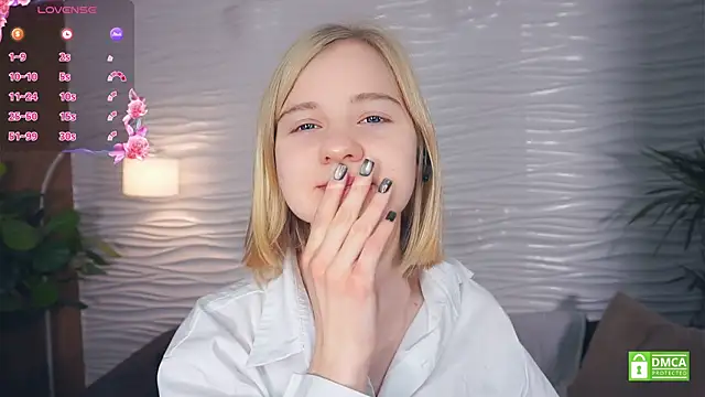 Snapshot of OdelinaFicken chatting on December 3, 2025, 4:02 am OdelinaFicken online show from December 3, 2025, 4:02 am