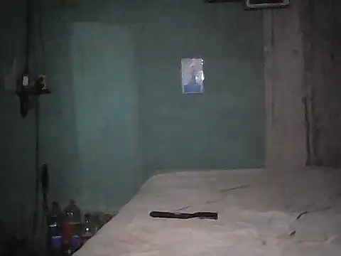 lopezerix1 online show from December 4, 2025, 12:59 pm