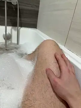 Snapshot of Mrbiceps23 chatting on February 26, 2026, 4:18 pm Mrbiceps23 online show from February 26, 2026, 4:18 pm