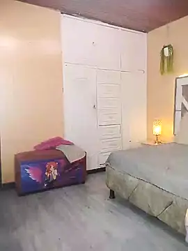 Snapshot of Kate_Laurence_ chatting on January 2, 2025, 10:48 am Kate Laurence online show from January 2, 2025, 10:48 am