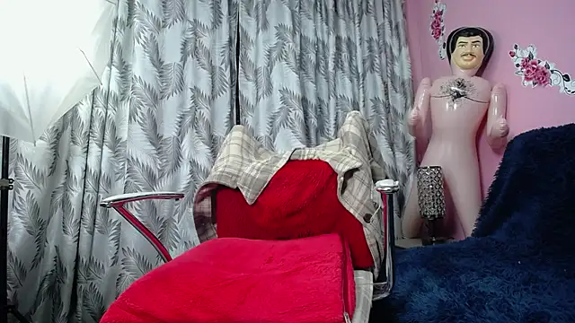 Snapshot of Kate_Laurence_ chatting on December 14, 2024, 10:13 am Kate Laurence online show from December 14, 2024, 10:13 am