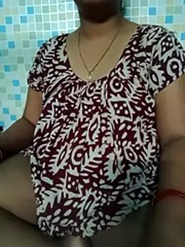 Snapshot of Super-Couple chatting on July 11, 2026, 1:33 pm Super-Couple online show from July 11, 2026, 1:33 pm