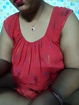 Snapshot of Super-Couple chatting on July 5, 2026, 4:25 pm Super-Couple online show from July 5, 2026, 4:25 pm