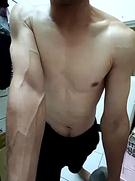 chiata410 online show from November 16, 2025, 4:12 pm