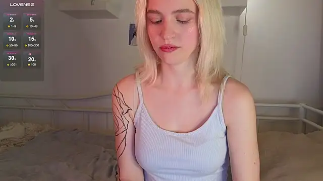 Snapshot of lolly_pie chatting on December 5, 2025, 5:22 pm lolly pie online show from December 5, 2025, 5:22 pm