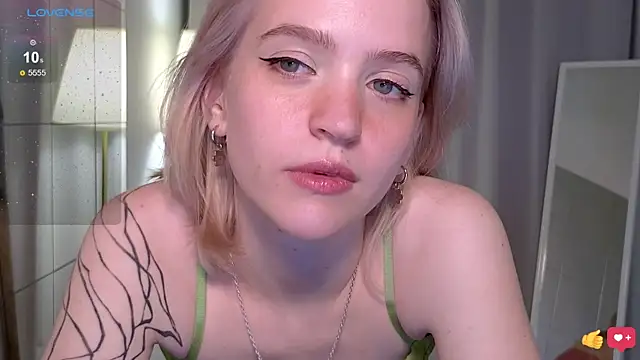 Snapshot of lolly_pie chatting on March 4, 2025, 4:09 pm lolly pie online show from March 4, 2025, 4:09 pm